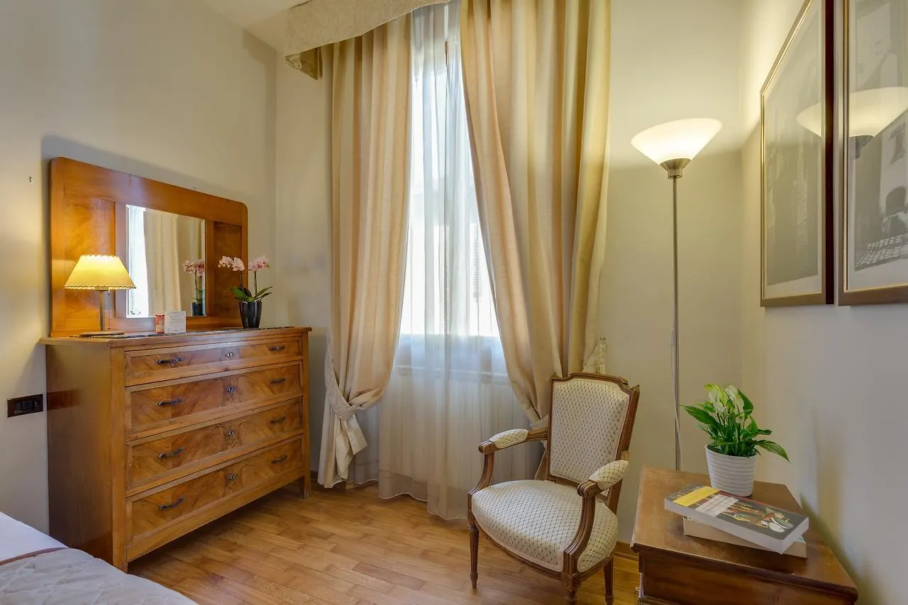 ** Alojamento de Acomodação e Pequeno-almoço Locanda Dei Guelfi Florença Itália