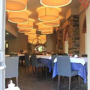 https://lizard-hotel.it-lombardy.com