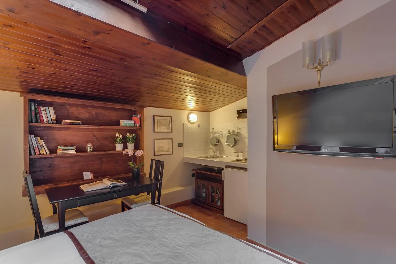 Locanda Dei Guelfi Florence Bed & Breakfast
